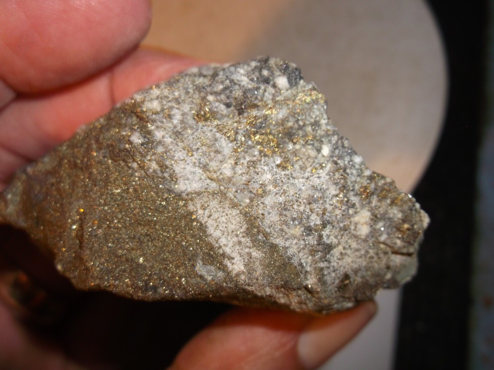 gold silver copper ore, 213 grams samples ,ore high grade .