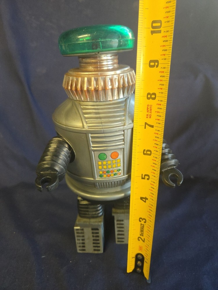 AHI LOST IN SPACE 1977 ROBOT (Non Working)
