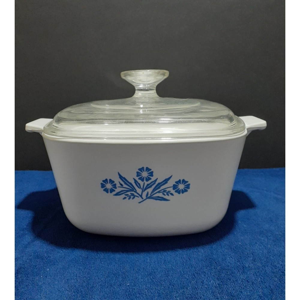 Corning Ware Cornflower Casserole Dish with Lid 1 3/4 Quart