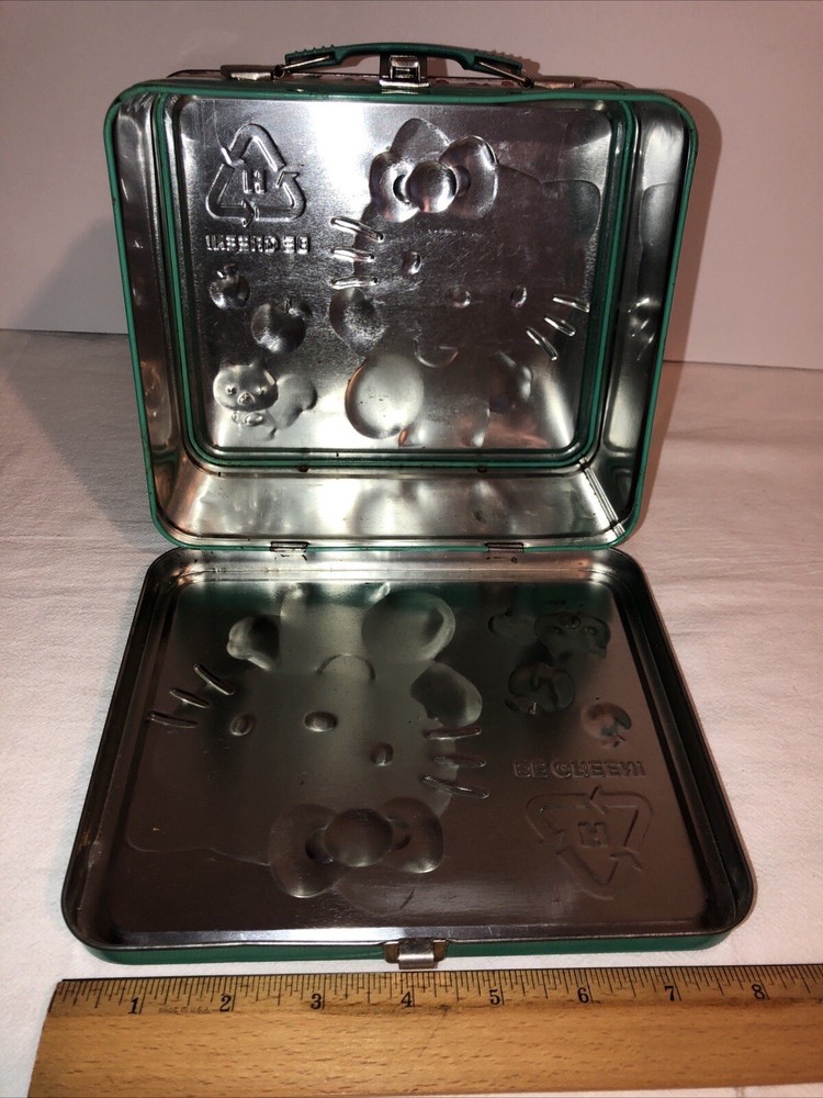 Hello Kitty Be Clean Tin Green Lunch Box
