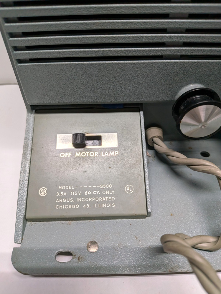 Vintage Argus Showmaster 500 Working no bulb Nice case