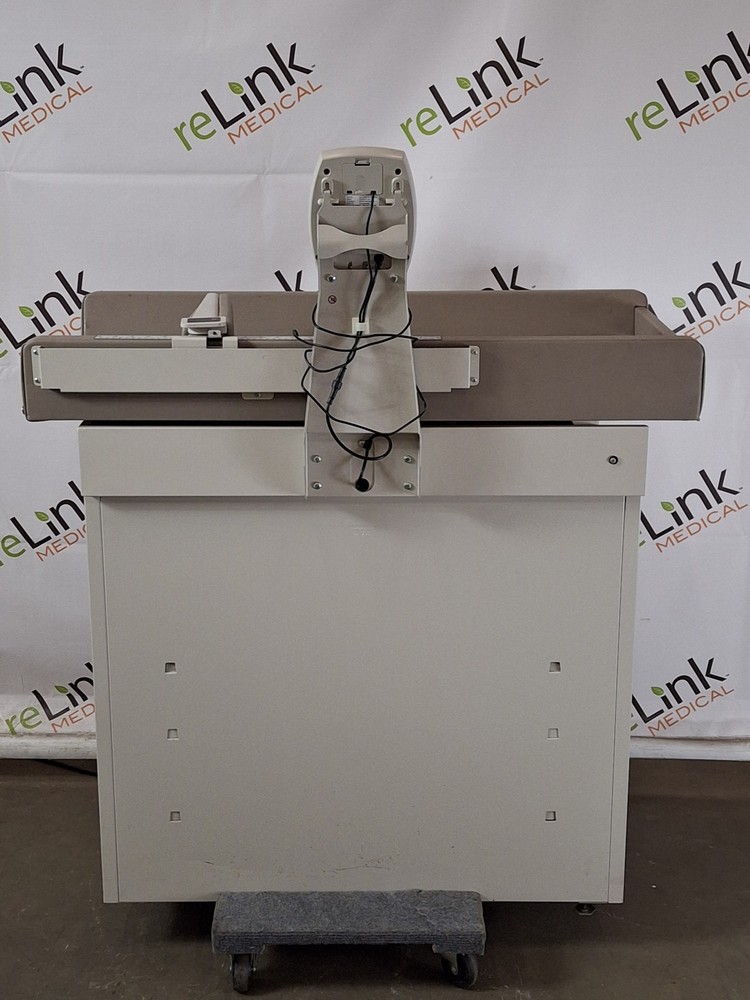 Midmark 640 Pediatric Exam Table