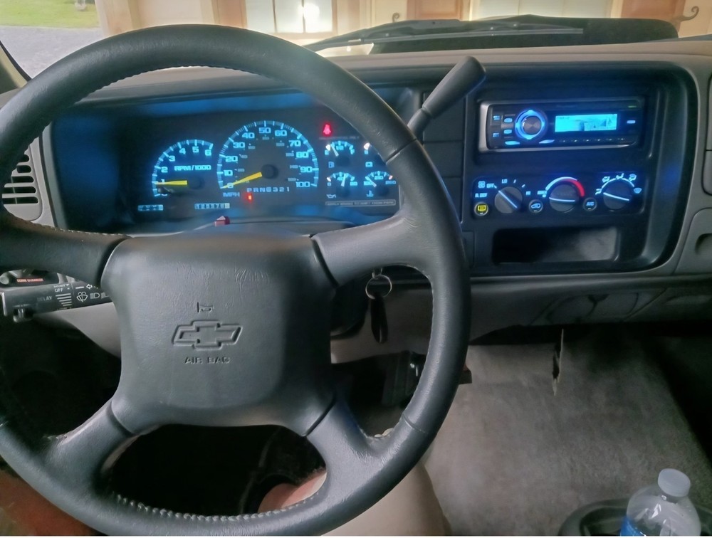 32 pcs LED Gauge Cluster & AC Control backlighting + Indicators for Chevy Trucks