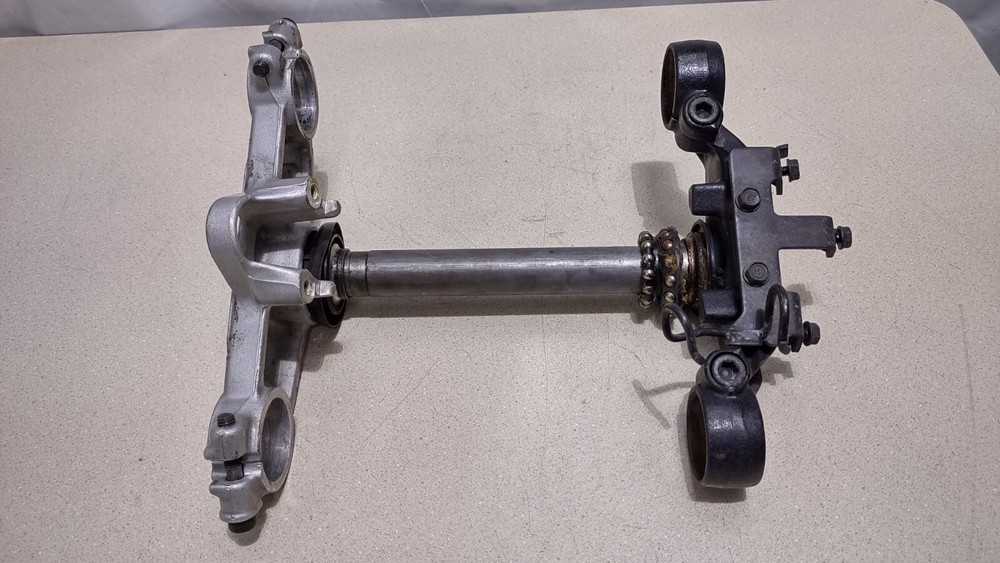 1993 Honda CBR1000F Triple Tree Fork Clamps