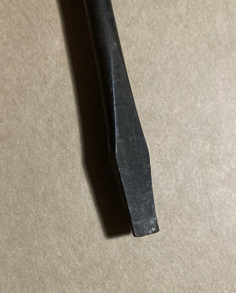 3 vintage perfect handle screwdrivers