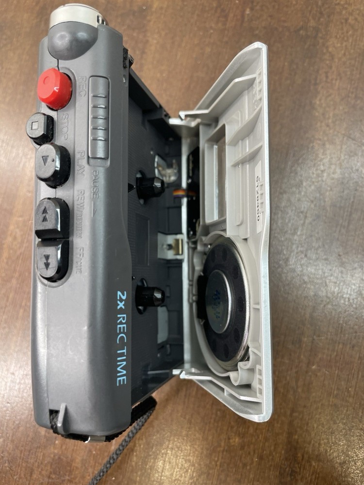 SONY TCM-200DV Handheld Cassette Recorder 2x Rec Time Read Description