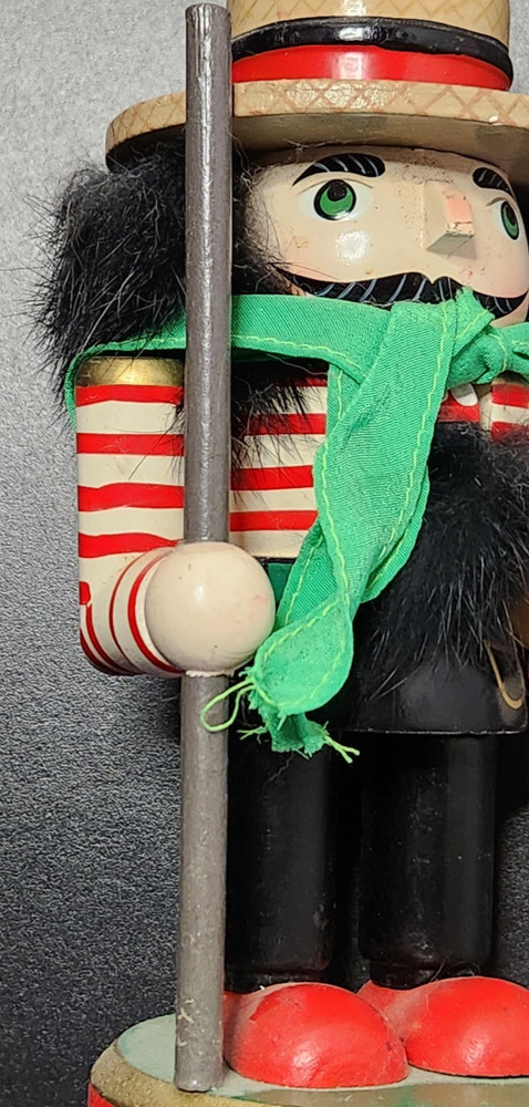 2000 International Italian Nutcracker