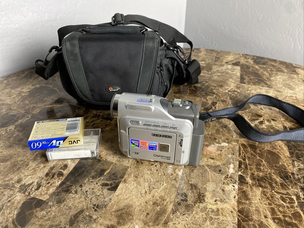 Samsung SCD303 Digital Video Camera  W Carry Case See Description handheld