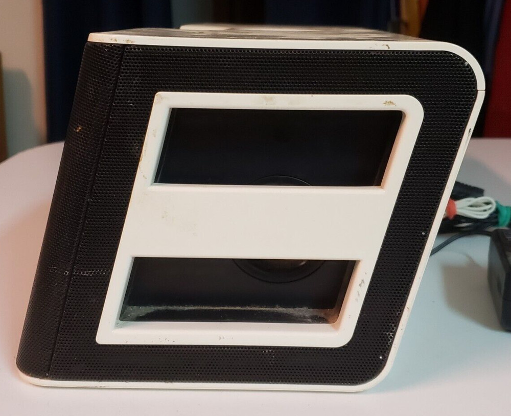 I-Pod Holder/Speaker System Unit by Polk Audio Designs - Pre-Owned Condition!