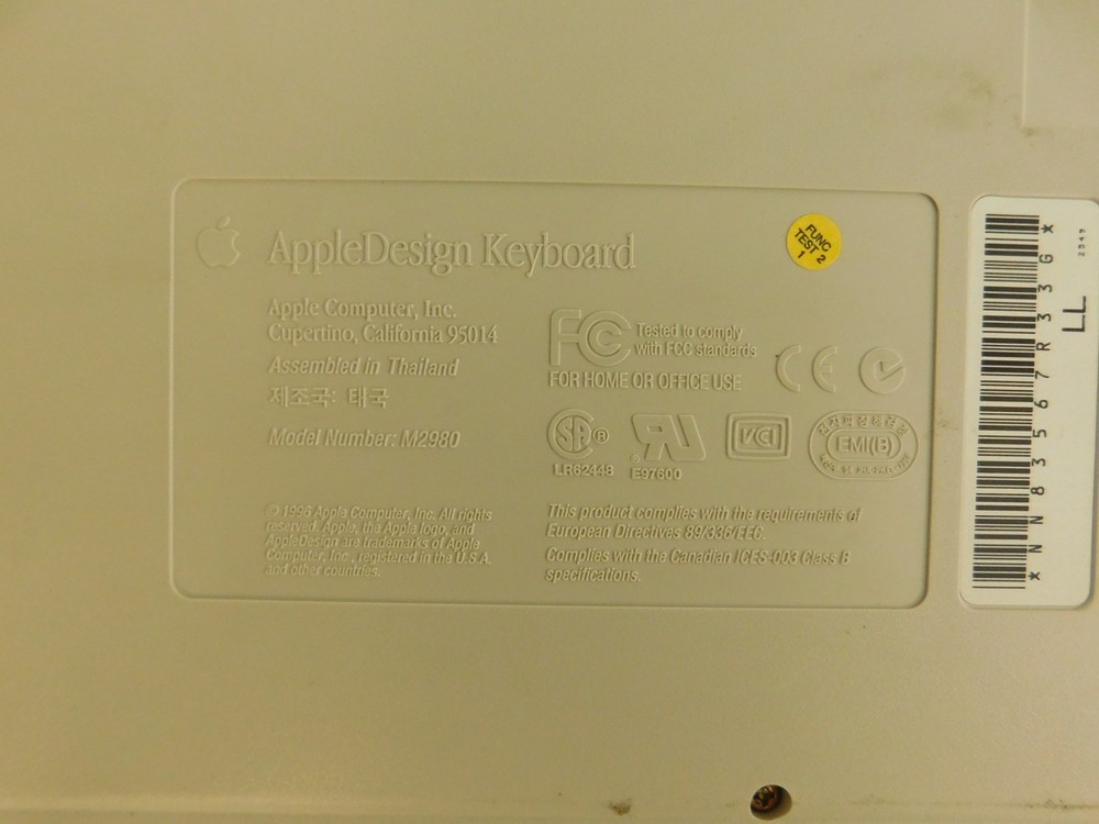 APPLE DESIGN KEYBOARD MODEL M2980 (MIQ59)