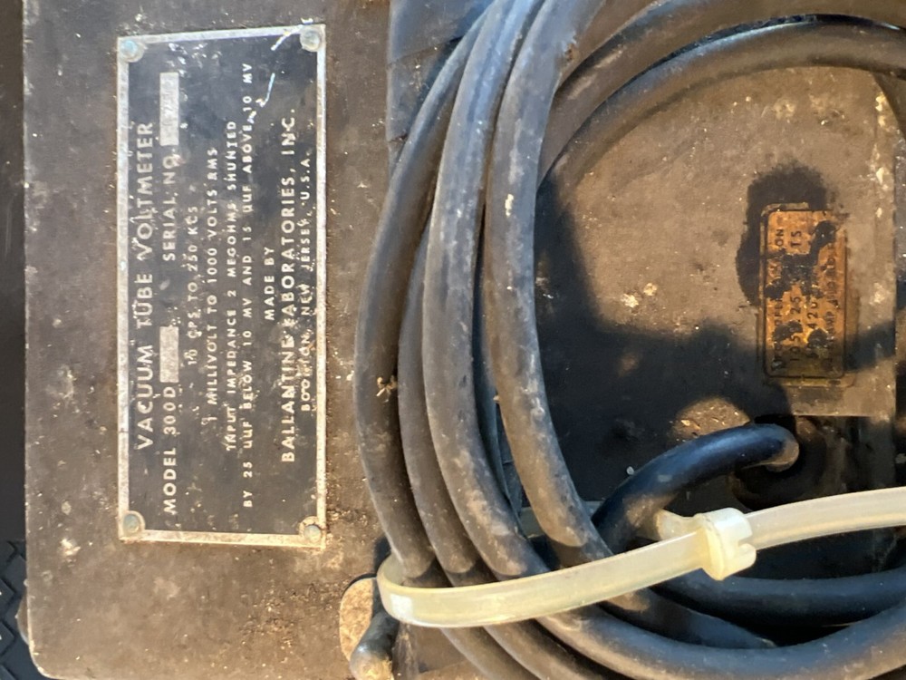 VINTAGE Ballantine Laboratories Electronic Voltmeter Model 300D