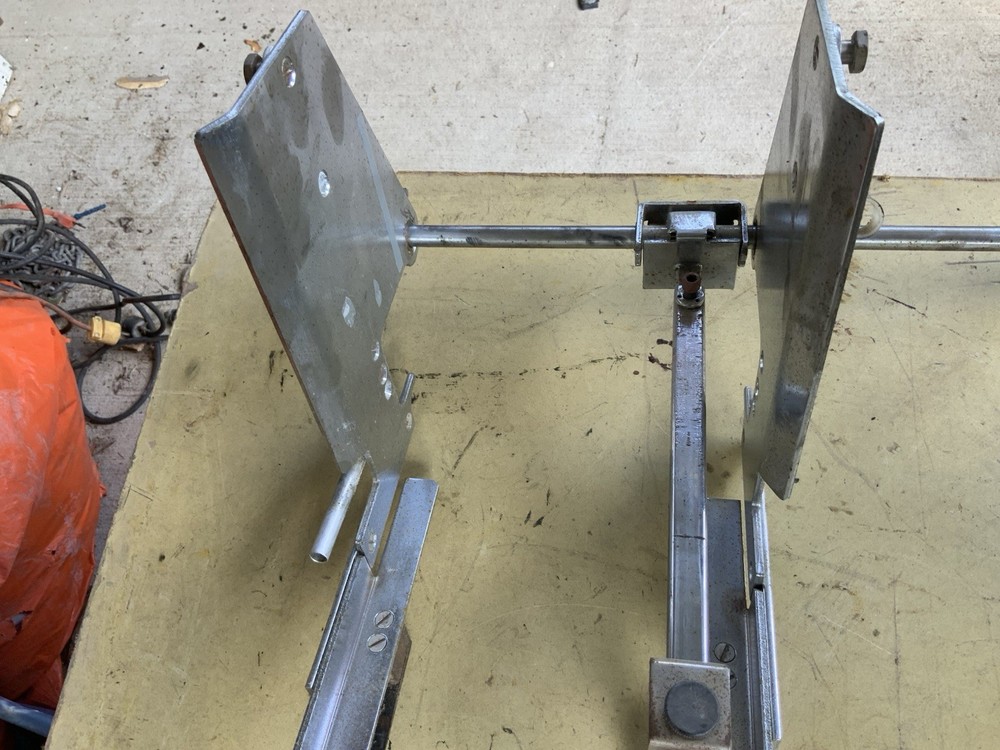 MULTIGRAPHICS 1360 Printing Press Feeder Tray Guide
