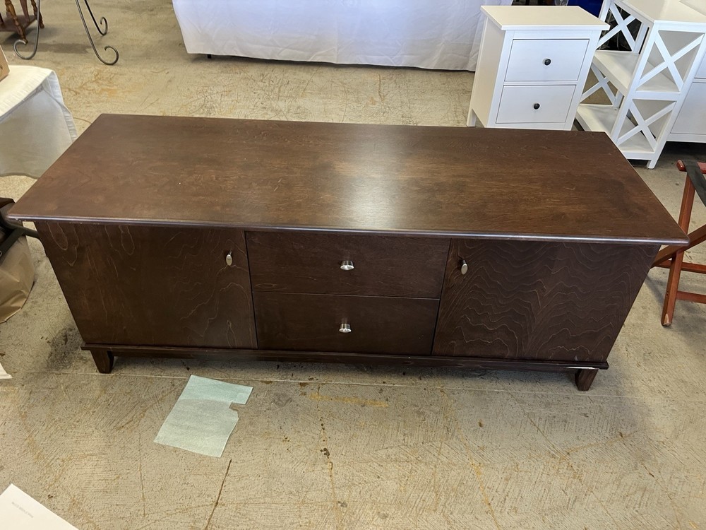Console / Mid-Century Modern style TV stand console or sideboard