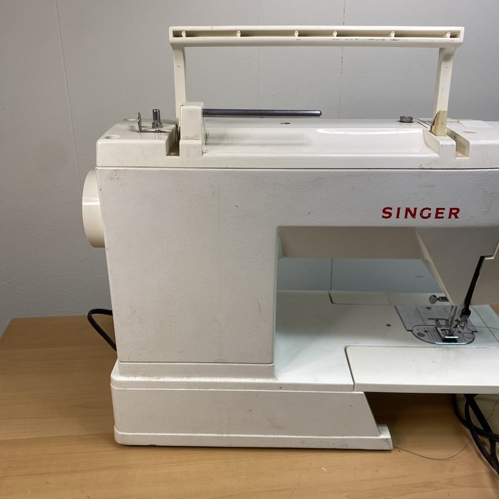 Singer 4562 Sewing Machine Multiple Stitching Patterns Tested Works Well