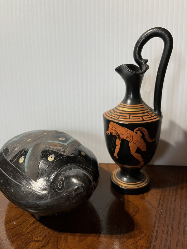 2 Aztec ceramic turtle and vase