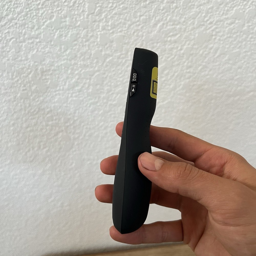 Logitech Wireless Presenter R800 With Laser Pointer