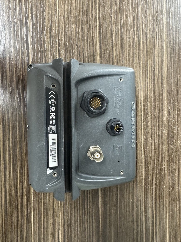 Garmin 421 Gps. No Cables. Good Working Order-(mounting Bracket Not Include)