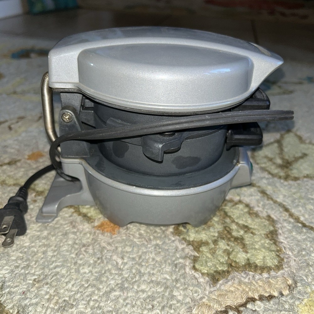 Genuine Hamilton Beach ST29 Breakfast Sandwhich Maker Very Good Condition