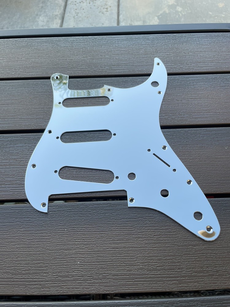 Strat Pickguard Tom Morello Mirrored Chrome