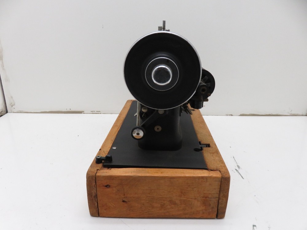 Kenmore E-6354 Sewing Machine - Untested As-is