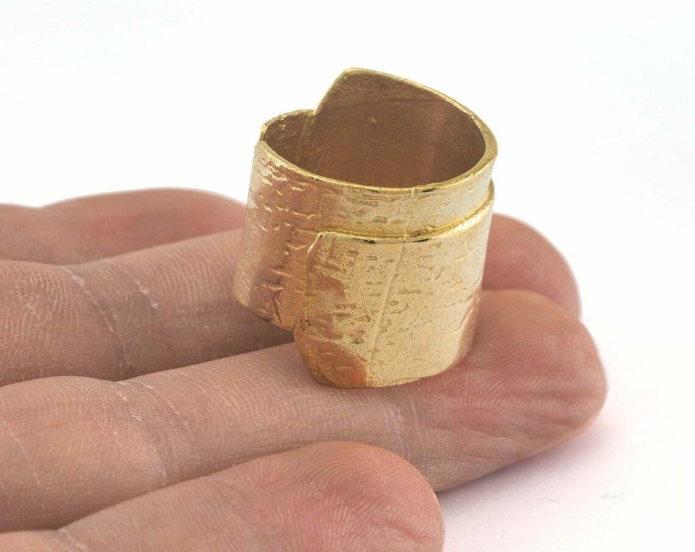 Adjustable Ring Raw brass (18mm 8US inner size - Adjustable ) OZ3373