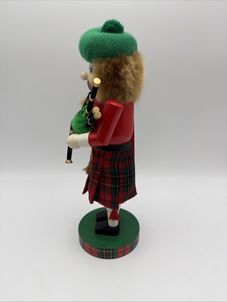 Nutcracker Village 2003 Wooden SCOTSMAN Nutcracker 14” with Box