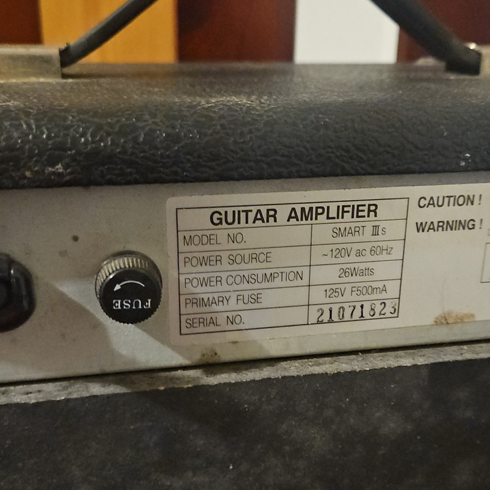 Silvertone Smart IIIs Combo Guitar Amplifier 20W Solid State Electric Guitar