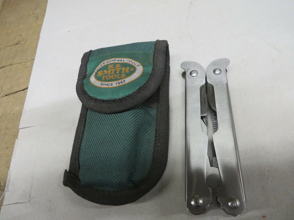 HB SMITH MULTI FUNCTION PERSONAL TOOL WITH CASE