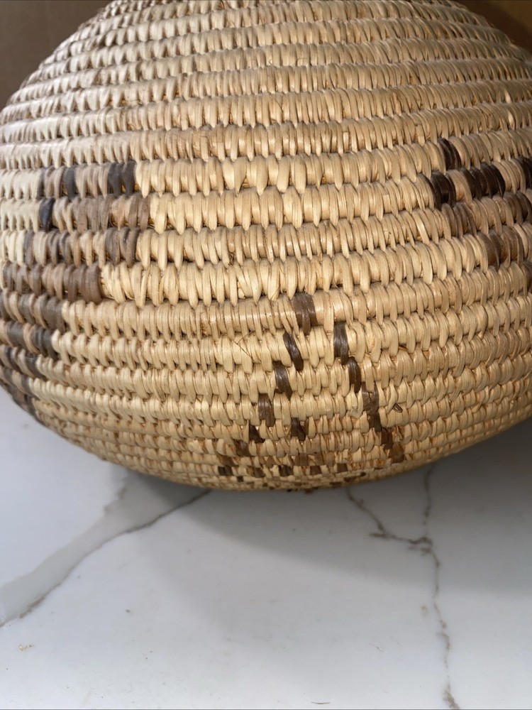Beautiful Pair Of Vintage Baskets.