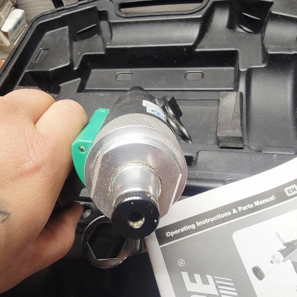 SPEEDAIRE 3CRH6B AIR RIVETER See Pics