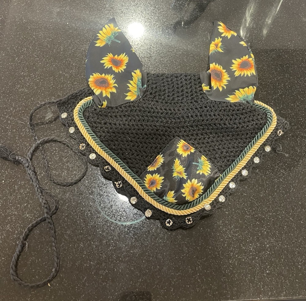 cute sunflower matching saddle pad and bonnet set, full