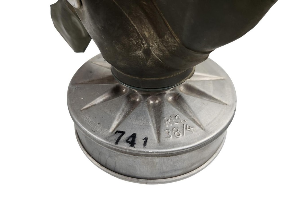 Luftschutz VM-40 Gas Mask and Filter