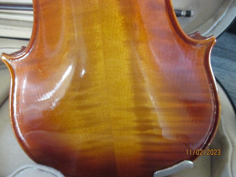 Violin with case and bow, 3/4 size.