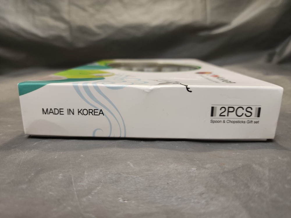 Chopsticks and spoon gift set. New/ open box. BEAUTIFUL SET
