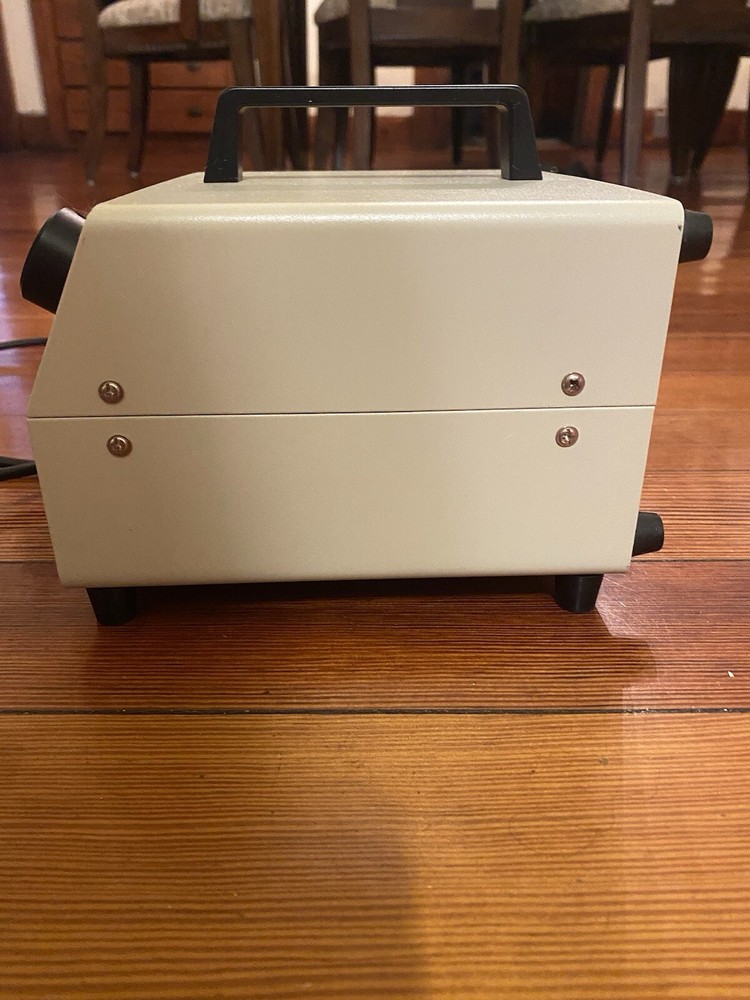 Fiber Optic Illuminator