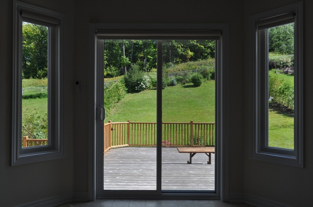 Battery Powered remote controlled Motorized Electric solar mesh roller Shades