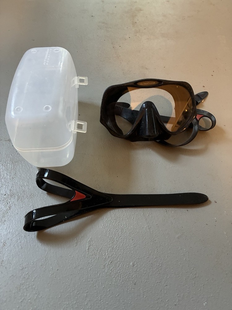Atomic Aquatics Frameless Mask with Spare Strap