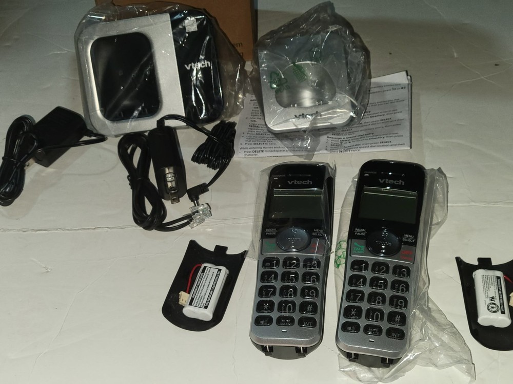 Vtech VG231-2 TWO Cordless Phone Handsets with base & Battery