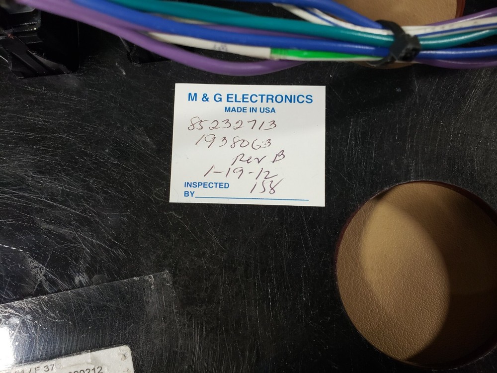 SEA RAY 350DA (2011-2012) STARBOARD SIDE AXIUS DASH PANEL