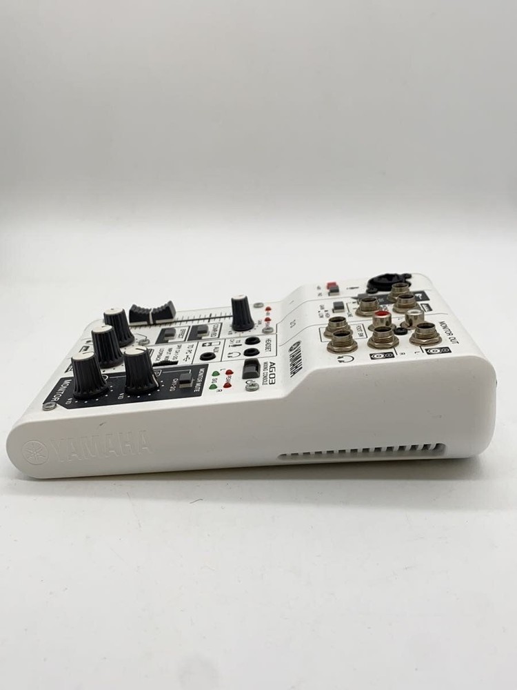 YAMAHA AG03 MIXER Used