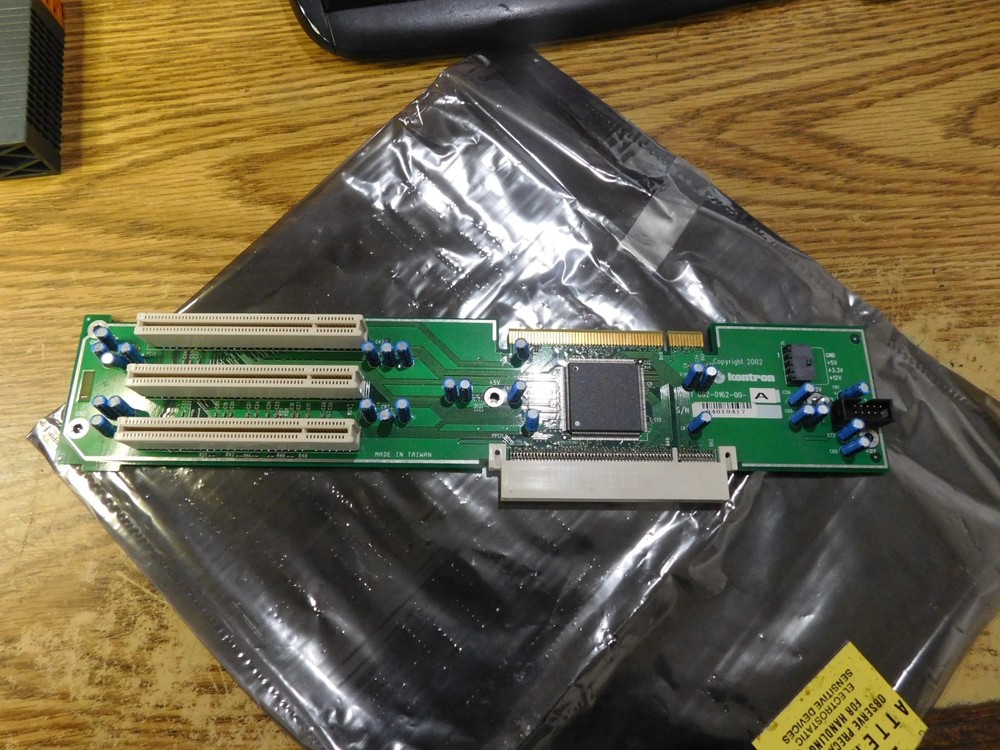 Kontron Model: 082-0162-00-A Blackplane Board.