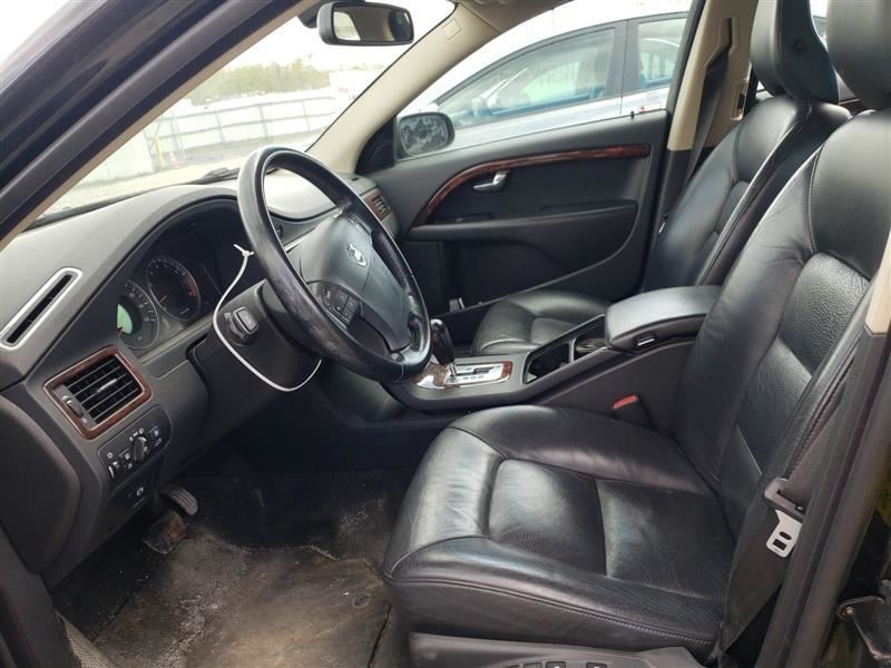 V70 2009 Headrest 342466