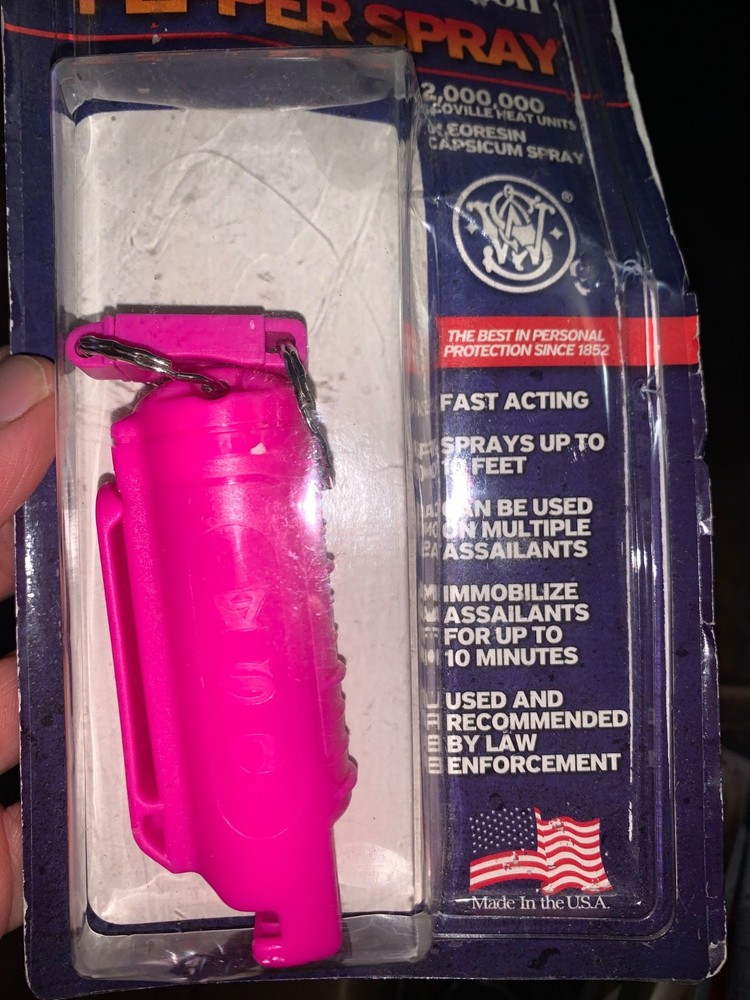 pepper spray holder clip / key chain pink