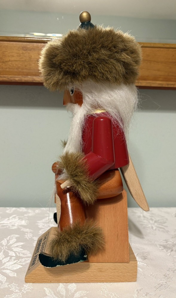 STEINBACH 14" Nutcracker The Sovereign GENGHIS KHAN. Missing Weapons. As Is.
