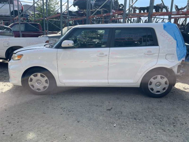 2011 SCION XB JACK WITH TOOL KIT