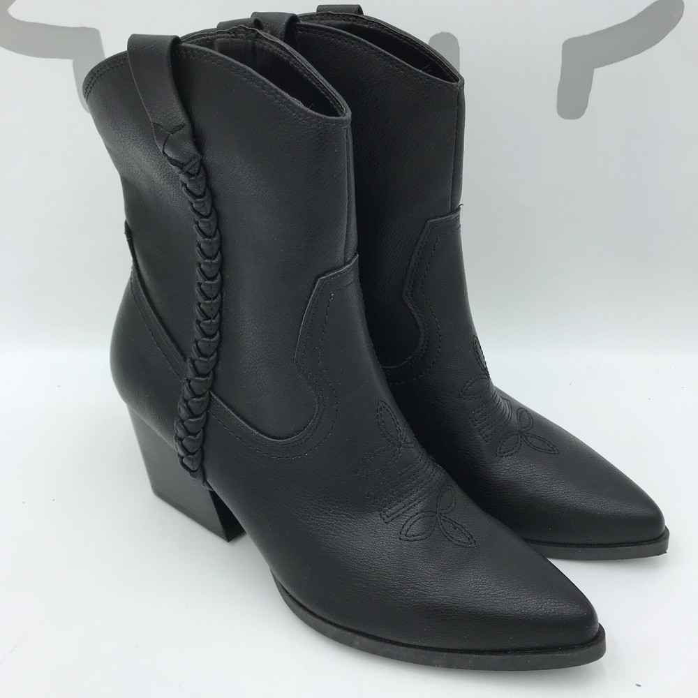 DV Dolce Vita Women's Kellar Western Ankle Boot