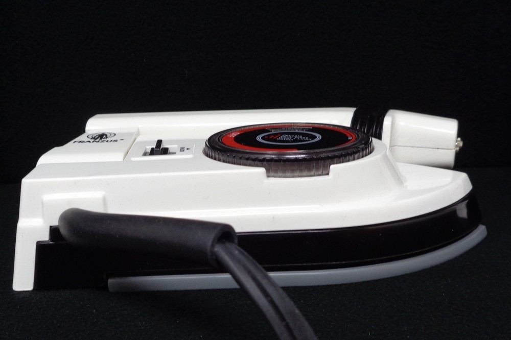 FRANZUS Travel-Lite Fold-Up Iron (NEW)