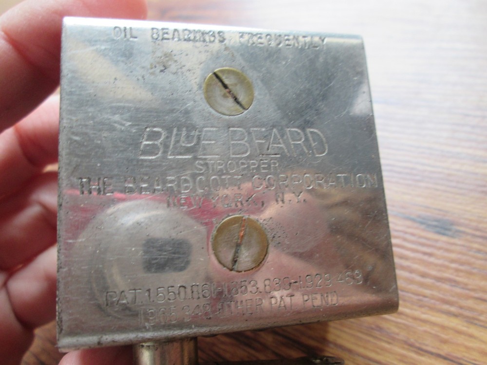 Blue Beard Razor Sharpener Tool Mechanical Razor Stropper Beardcott Corp