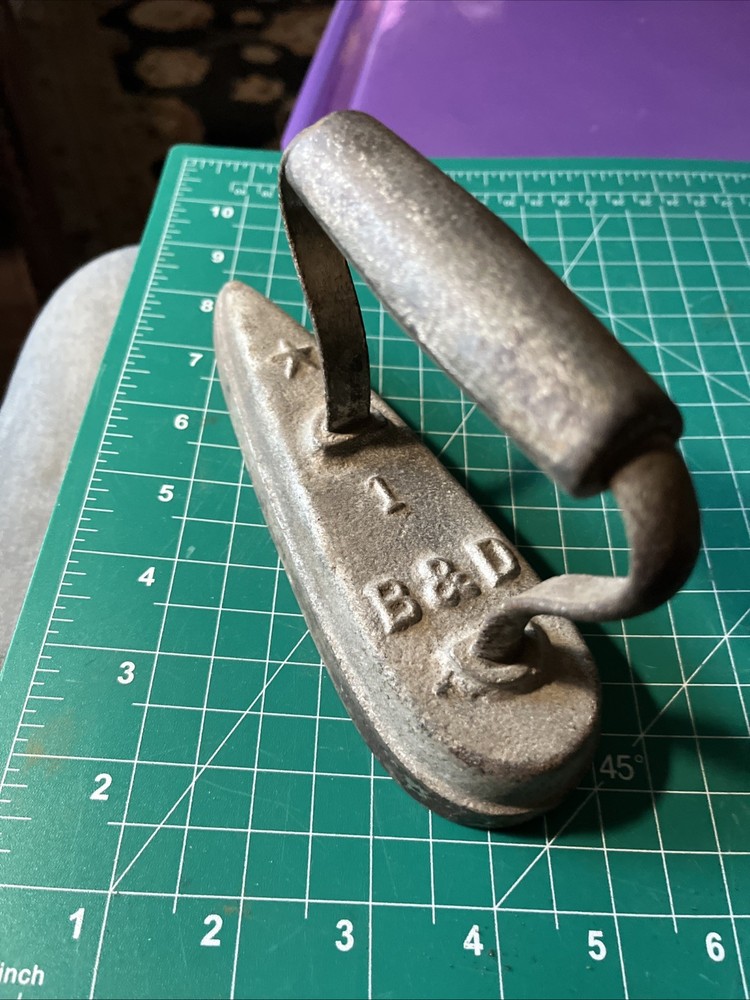 B&D 2 Lb 12oz Hand Iron for ironing/ Door Stop/ Display. Nice
