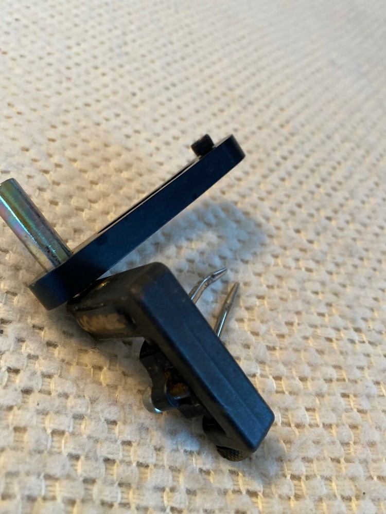 Cobra Dual Prong Flipper Rest